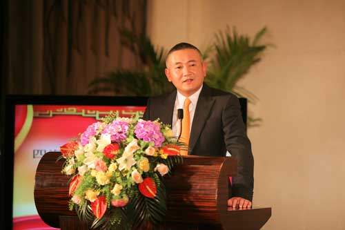 遭遇金融危机成功翻身，他的公司创下山东第一，为母校壕捐500万