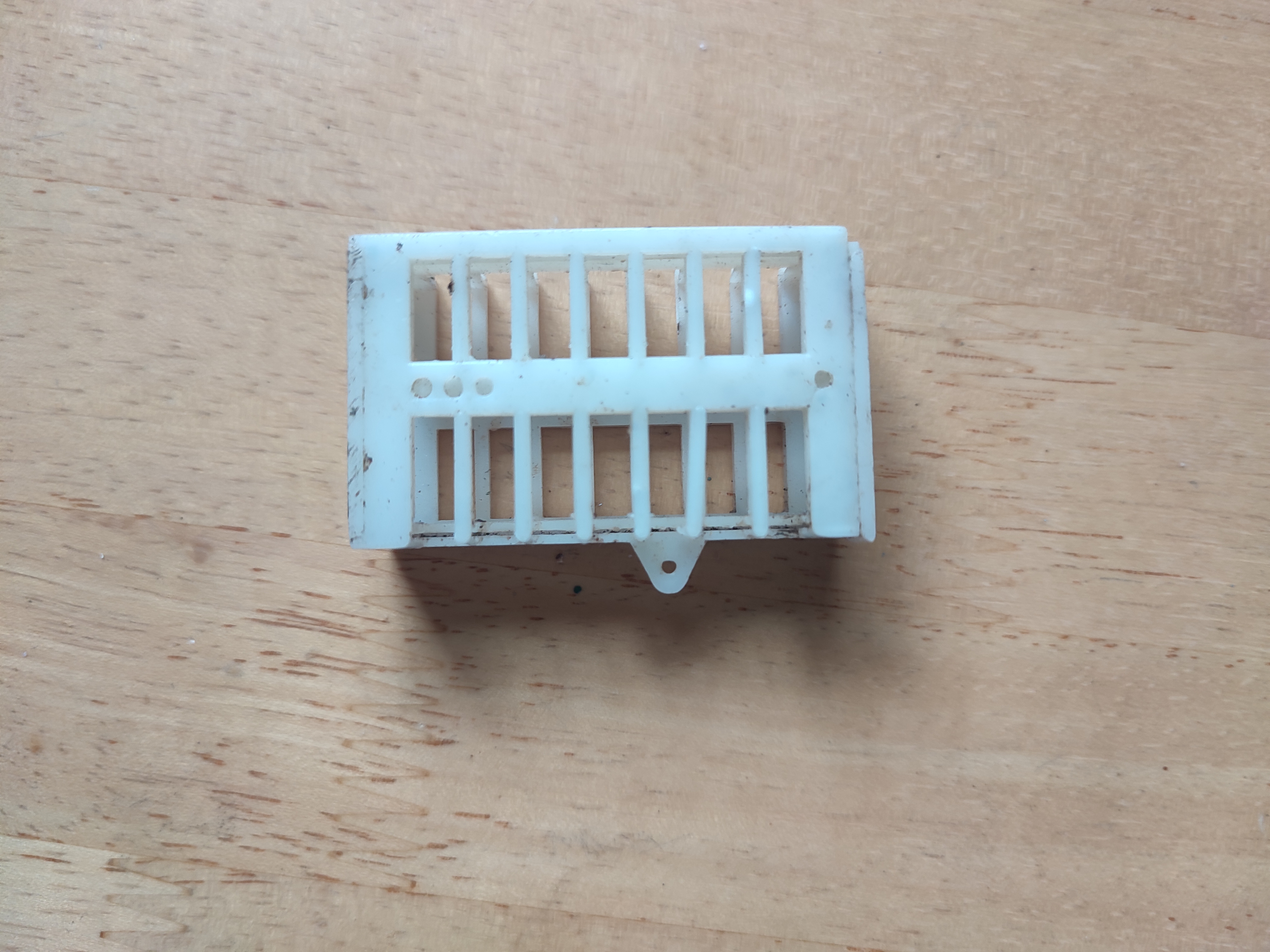 捕捉野外蜜蜂壮大蜂群,野外收捕的蜂群怎么养蜜蜂