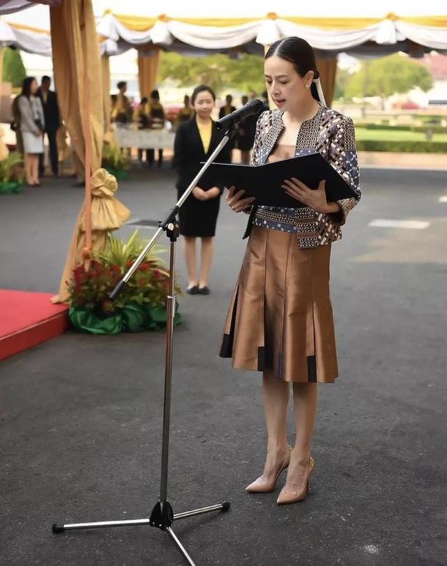 伍伦盼泰国女足,泰国足协女主席伍伦盼