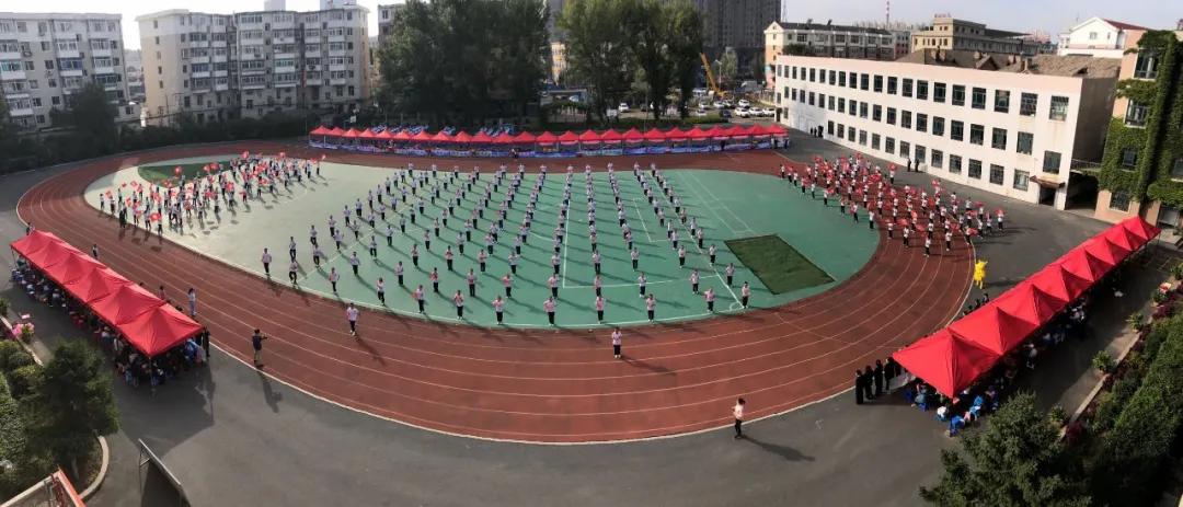 张学良捐资建的新华小学,张学良捐赠小学