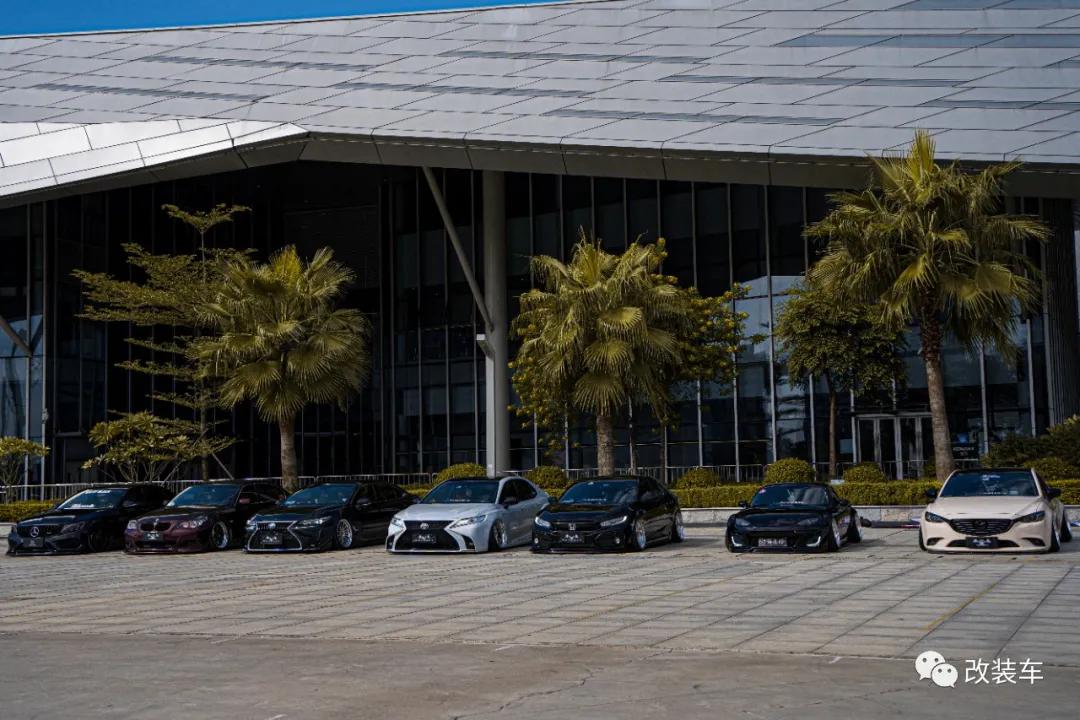 凯美瑞高达涂装,高达改色车膜凯美瑞