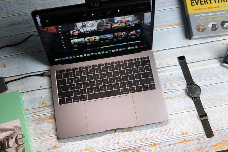 晚上看电脑觉得不舒服，试试这款