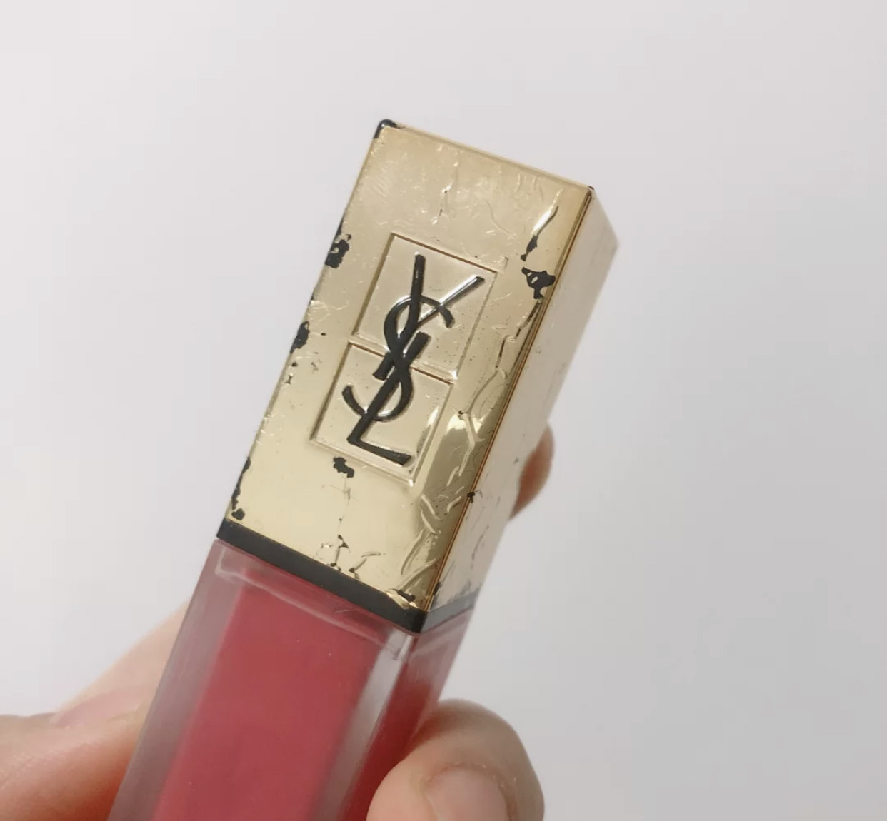 YSL口红很火,为什么实际买的人不多?看完这4个缺点就懂了