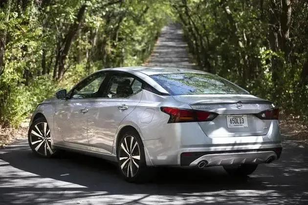 日产推出新车,日产天籁总算换代了配2.0t加cvt