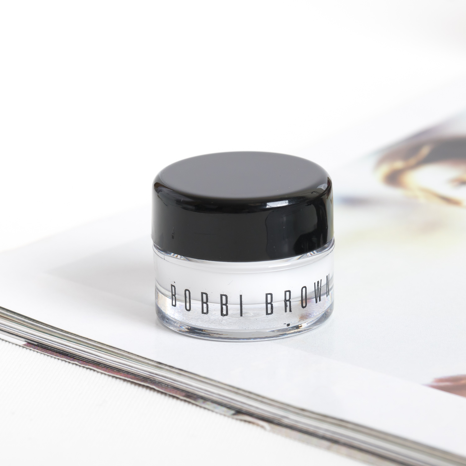 哪种眼霜去黑眼圈和细纹效果好,什么眼霜去细纹和黑眼圈最好