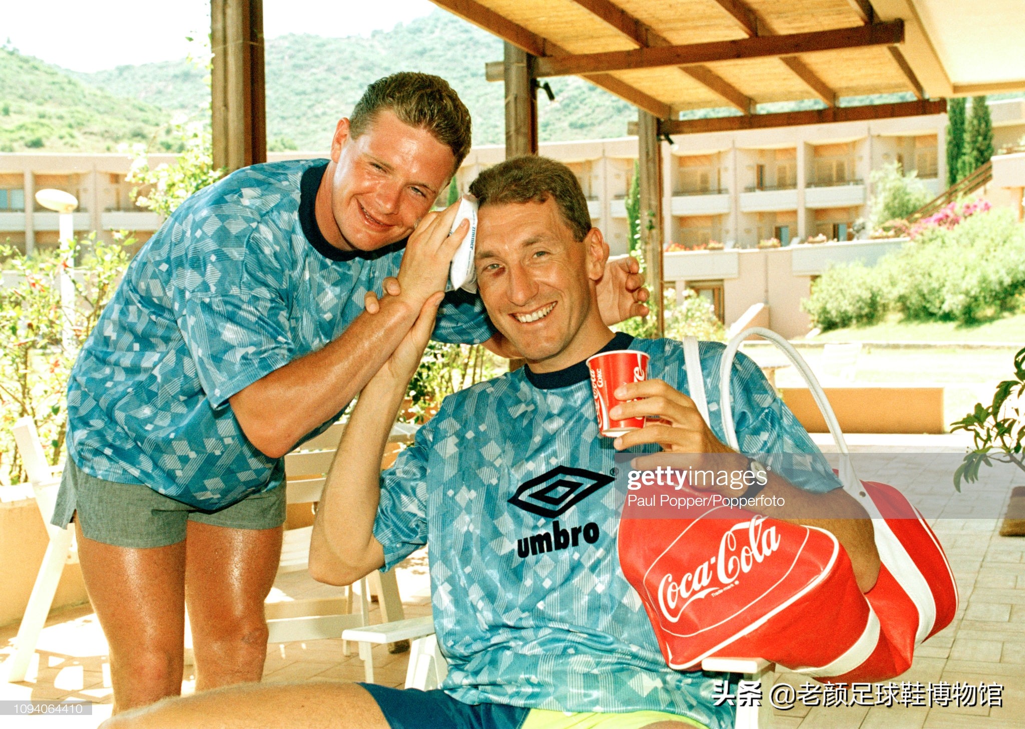 破产酒鬼的球鞋拍卖值6万，加图索的恩人名字成为香港路名