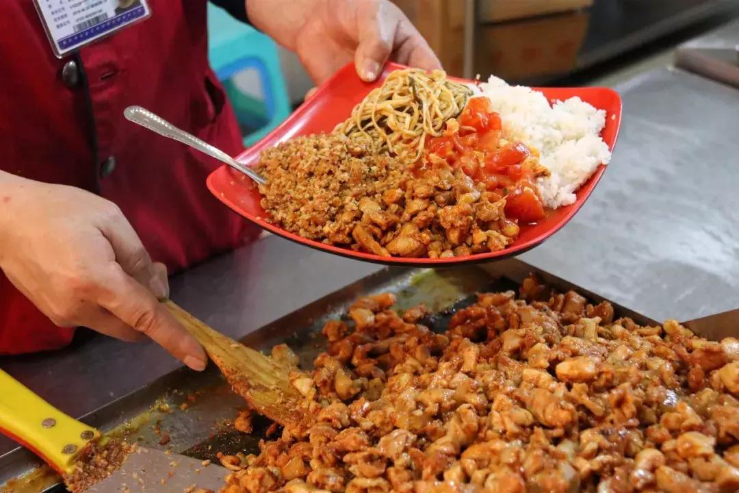 探秘北京大学食堂,四川探秘大学食堂