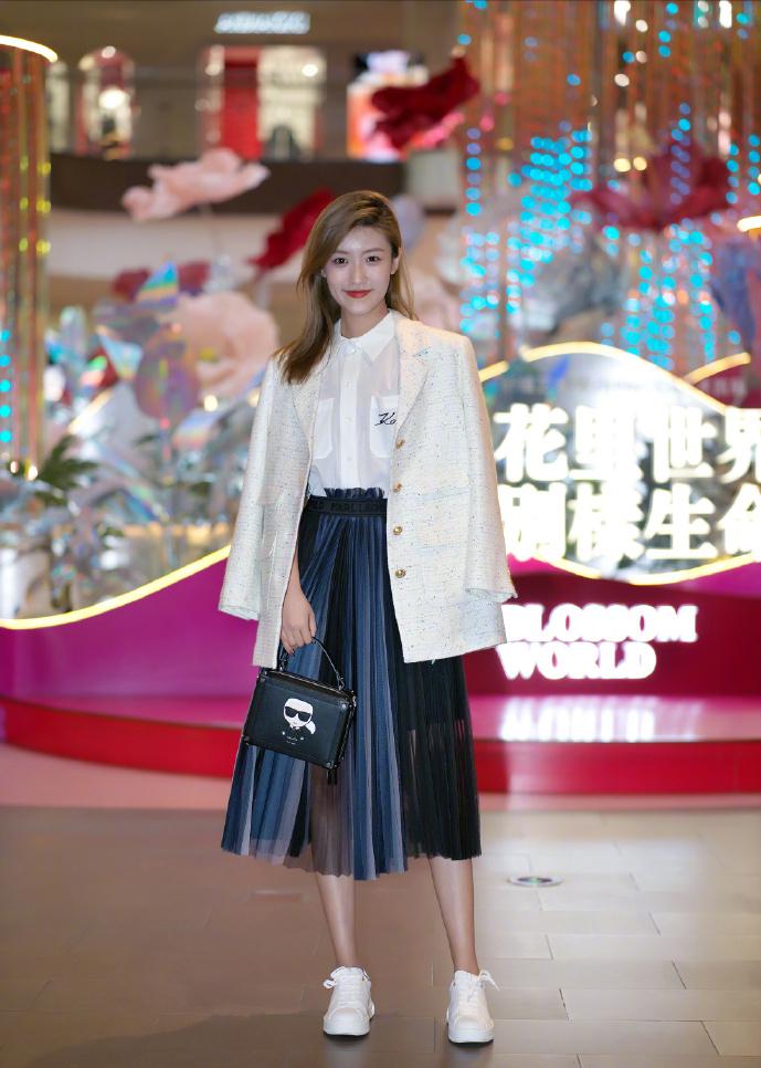 10种西装裙子的超好看搭配,好看的西装裙子怎么穿