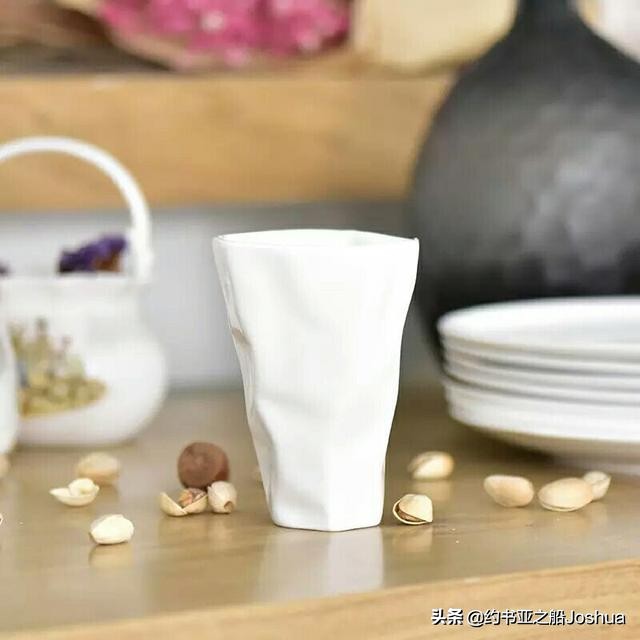 星巴克新品杯子也太好看了吧,星巴克最经典的一款杯子