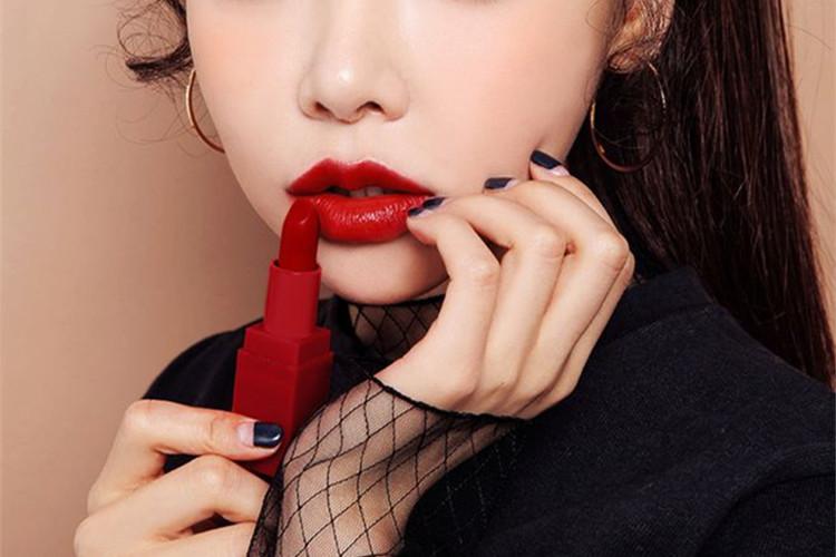 攻略女生小妙招,攻略一个女生应该怎么下手