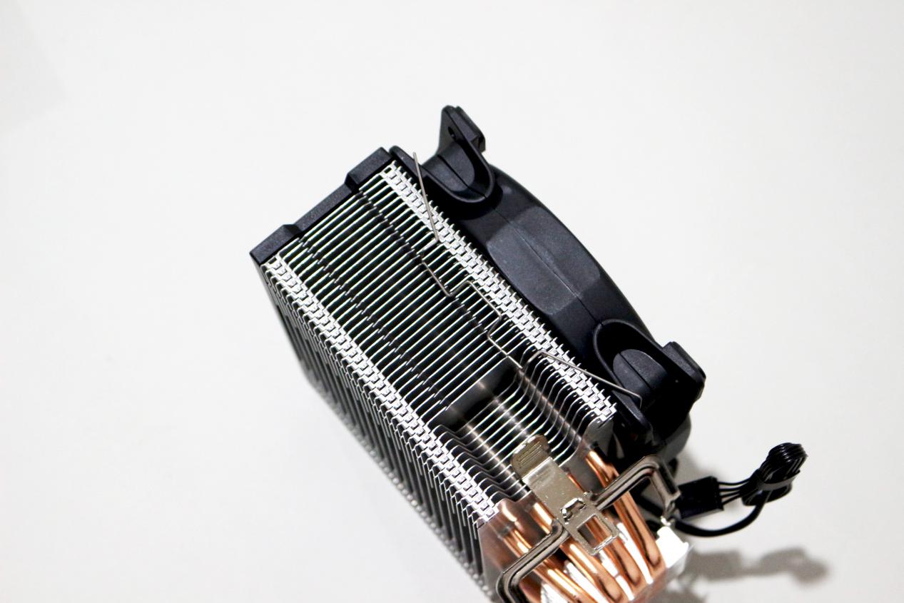 cpu散热选择水冷还是风冷,超频三东海x4适用哪个cpu