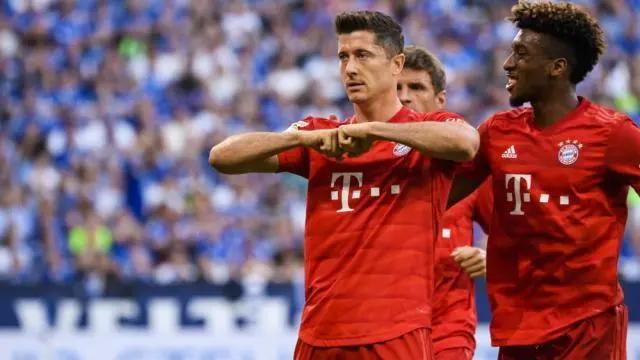 2019年度足坛十大球星3人c罗前三,十大前锋罗纳尔迪尼奥