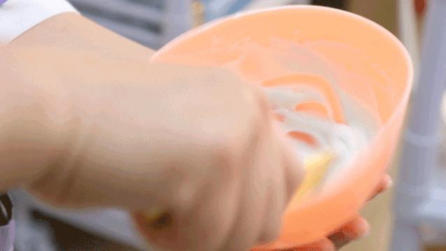 贵妇深层毛孔清洁,皮肤管理护肤中心深层清洁毛孔