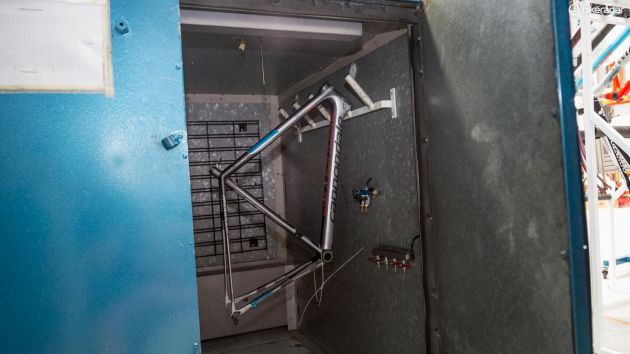 碳纤维自行车车身修复视频教程,碳纤维自行车针孔如何修复