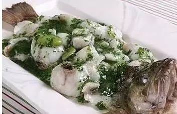 中秋佳节月色皎洁,中秋佳节圆月皎洁