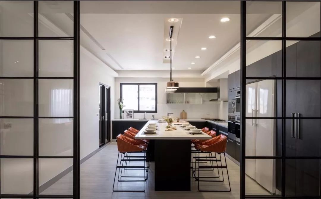 隔而不断的屏风设计,30公分的屏风