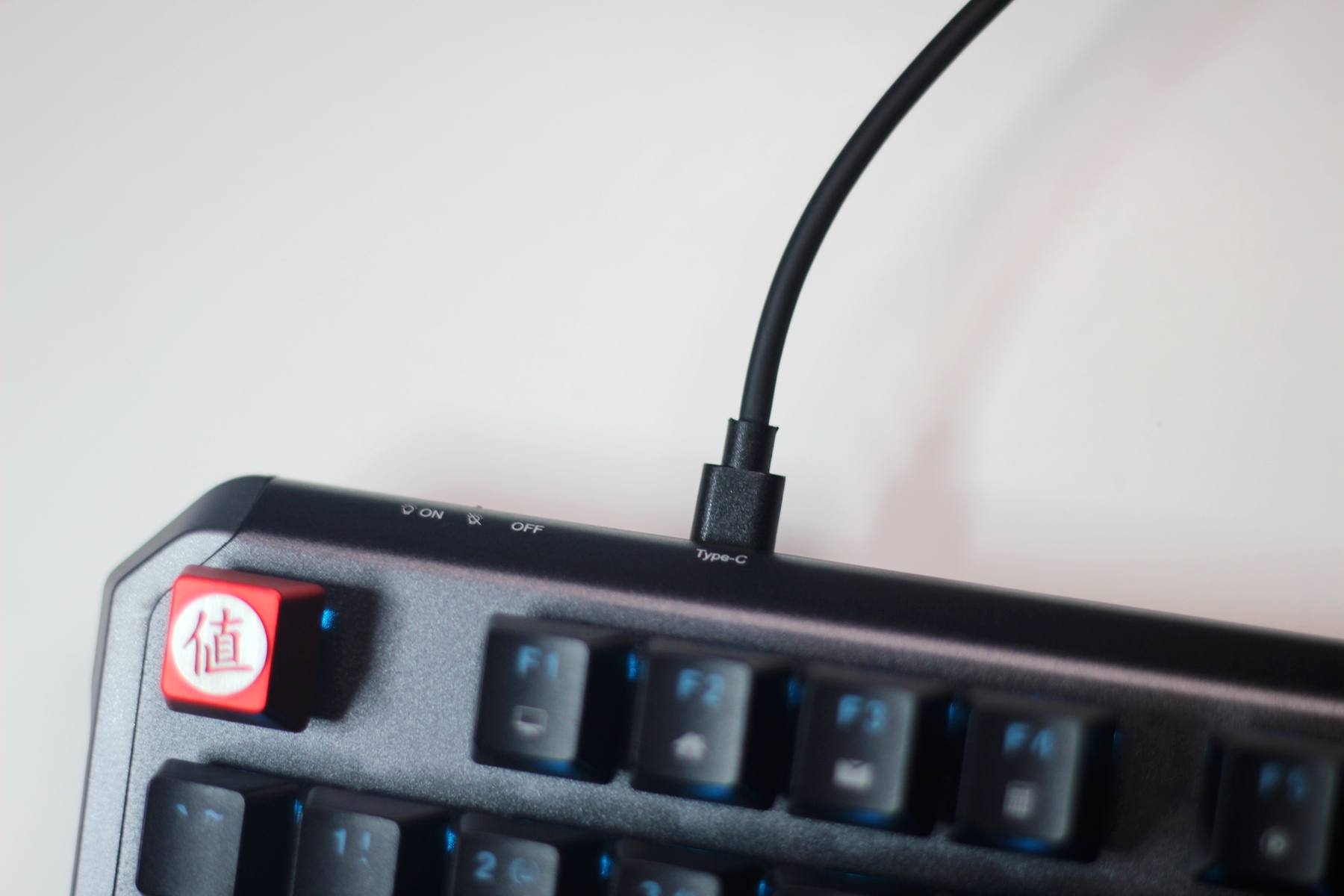 雷神玄龙机械键盘kl5087体验,多功能双头灯二合一复合灯