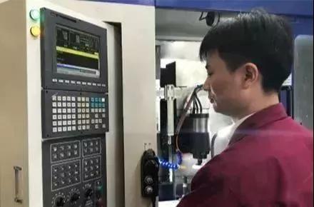 工厂里做数控技术员好吗,数控工人为什么难招