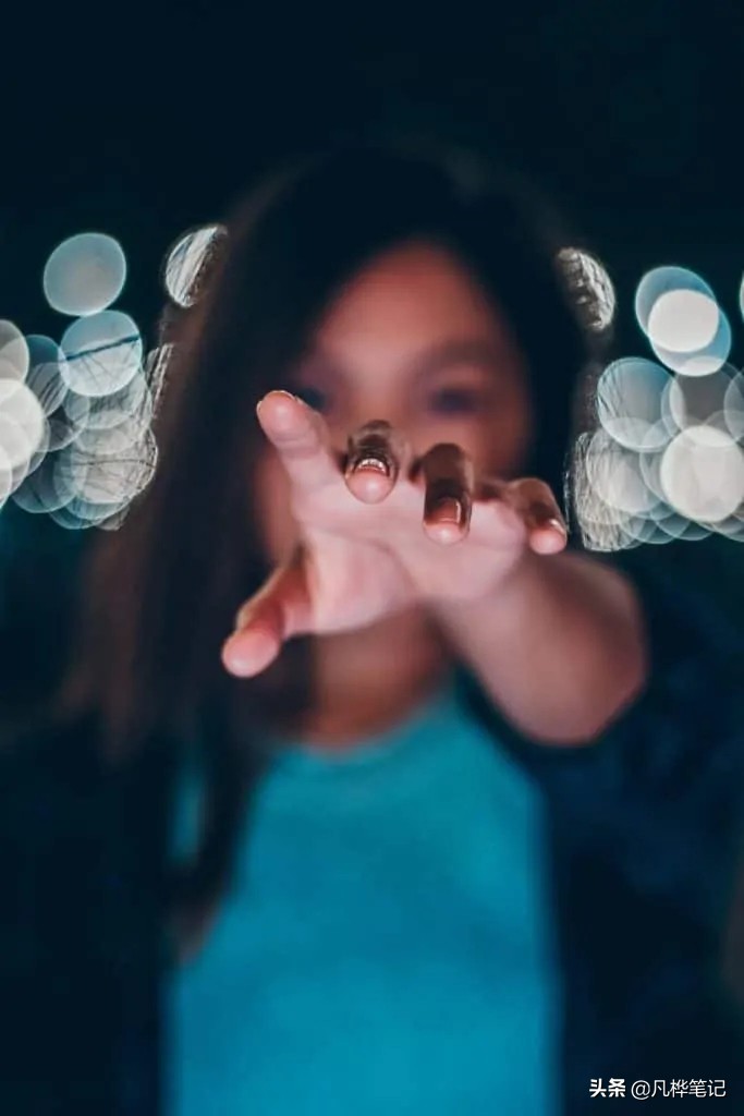 霓虹灯摄影:拍摄霓虹灯的最佳技巧