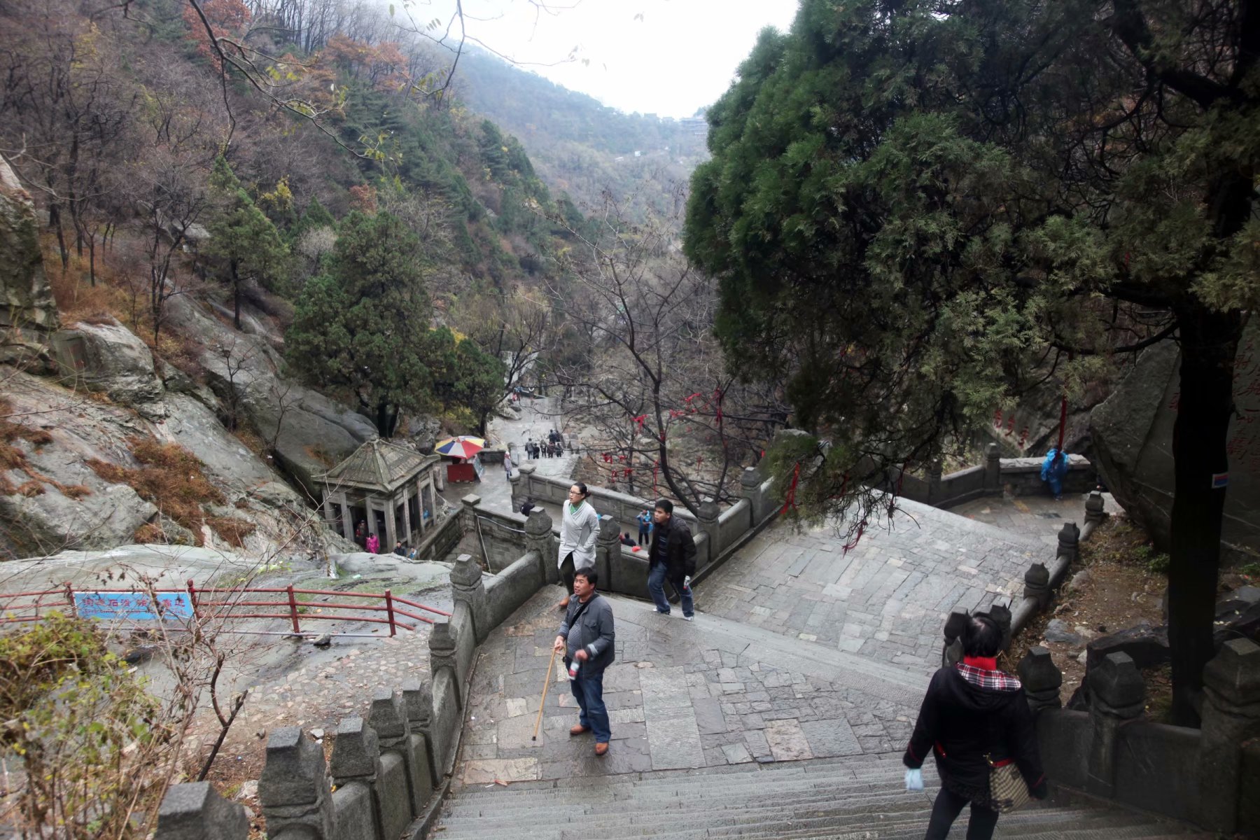 泰山景区在山东哪个市,泰山孔子庙在泰山的位置