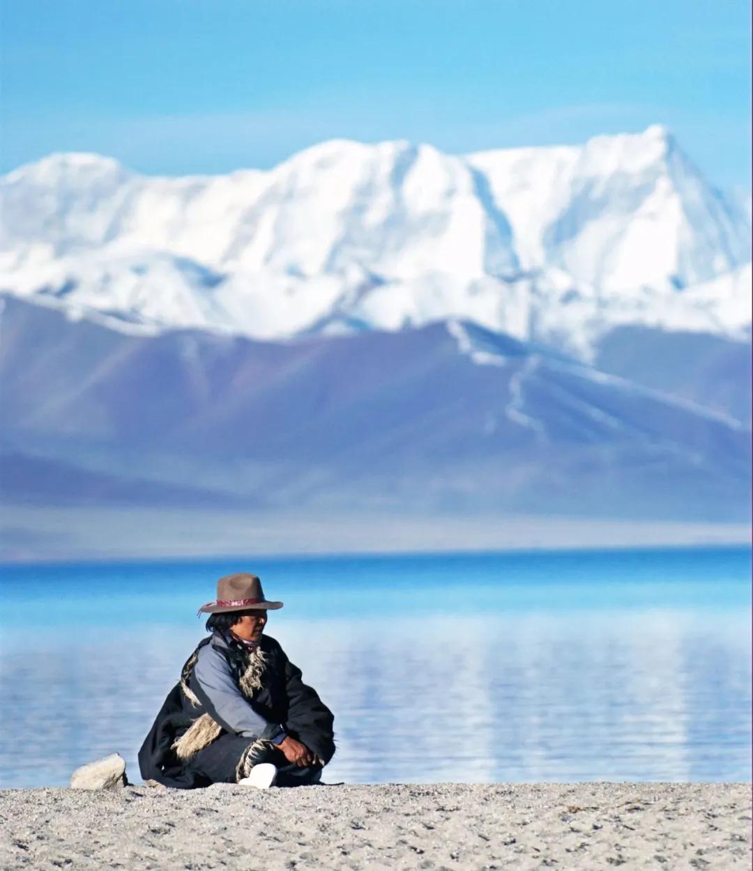 挤在城市抢几万一平的房子，都疯了吗