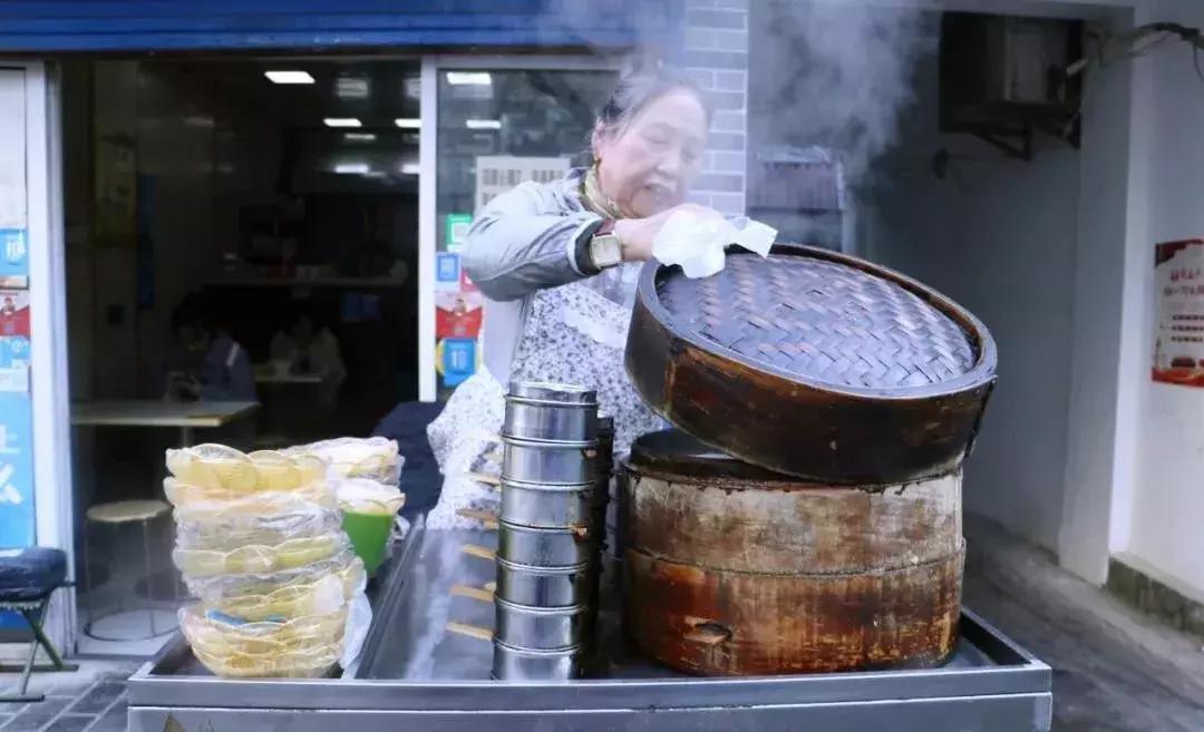 陕西夹馍指南：给我一个馍，我就能夹遍全世界