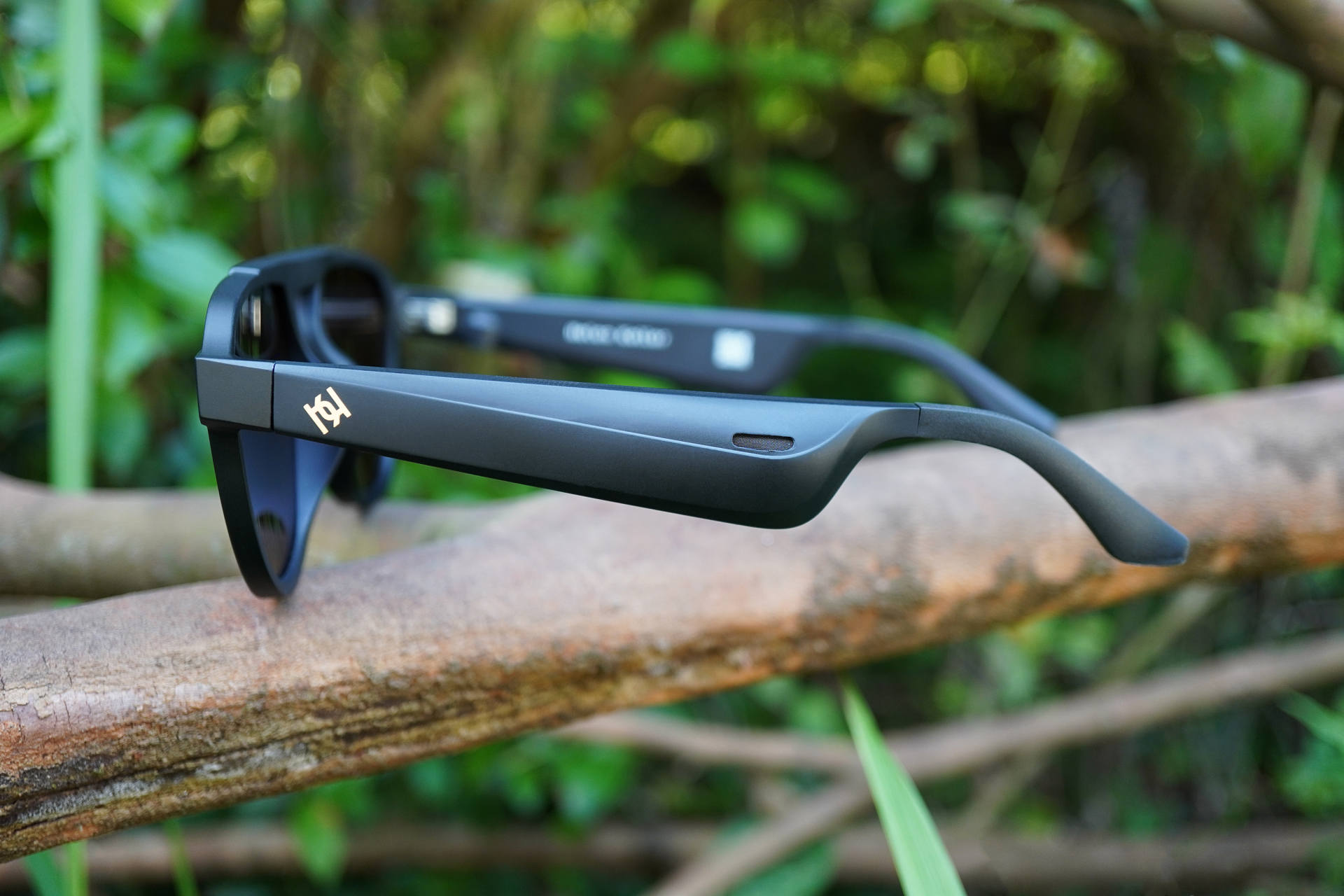 听歌打电话的眼镜,海伦凯勒眼镜偏光防紫外线墨镜