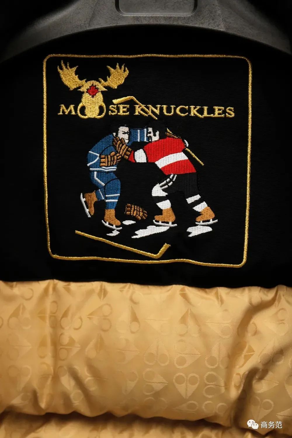 推荐几款最好看的羽绒服,冬天比较暖和的平价羽绒服品牌