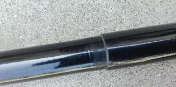 鱼竿第一节和第二节抱死咋收回,鱼竿抱死怎么处理