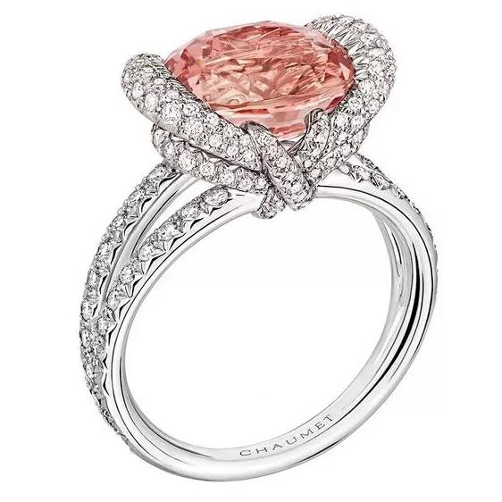 似朝霞，如红莲，这种宝石美得有点贵