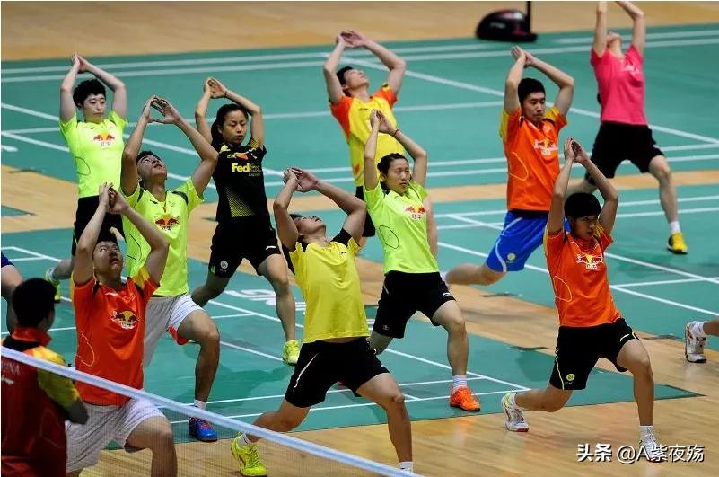 羽毛球单打训练计划方案,小孩羽毛球挥拍练习计划