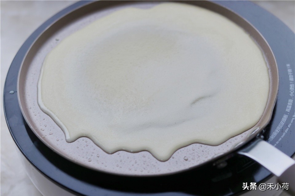 婆婆买一箱芒果吃不完,做成蛋糕香甜细腻,女儿一口气吃了3份