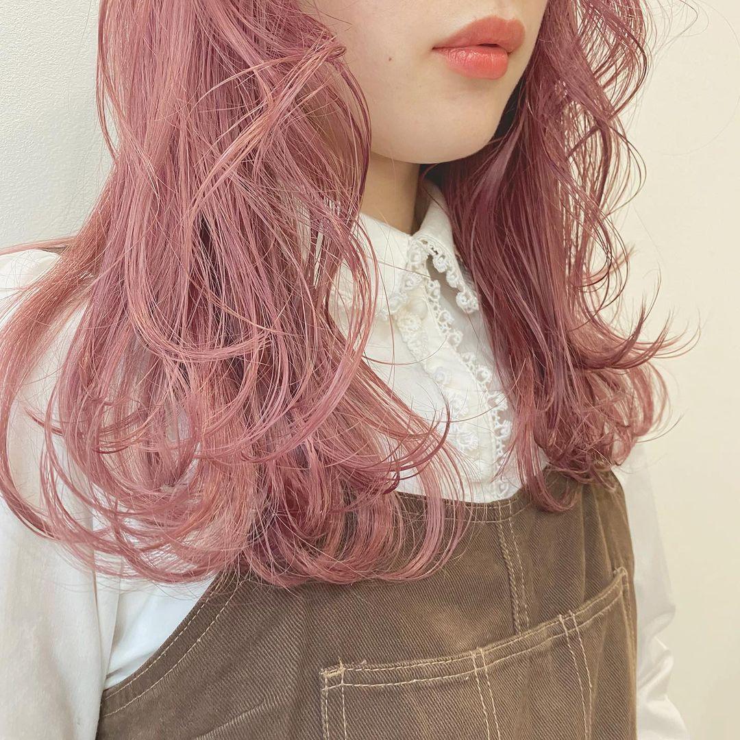 显白发色不用褪色就很好看的发色,发色推荐显白高级夏季