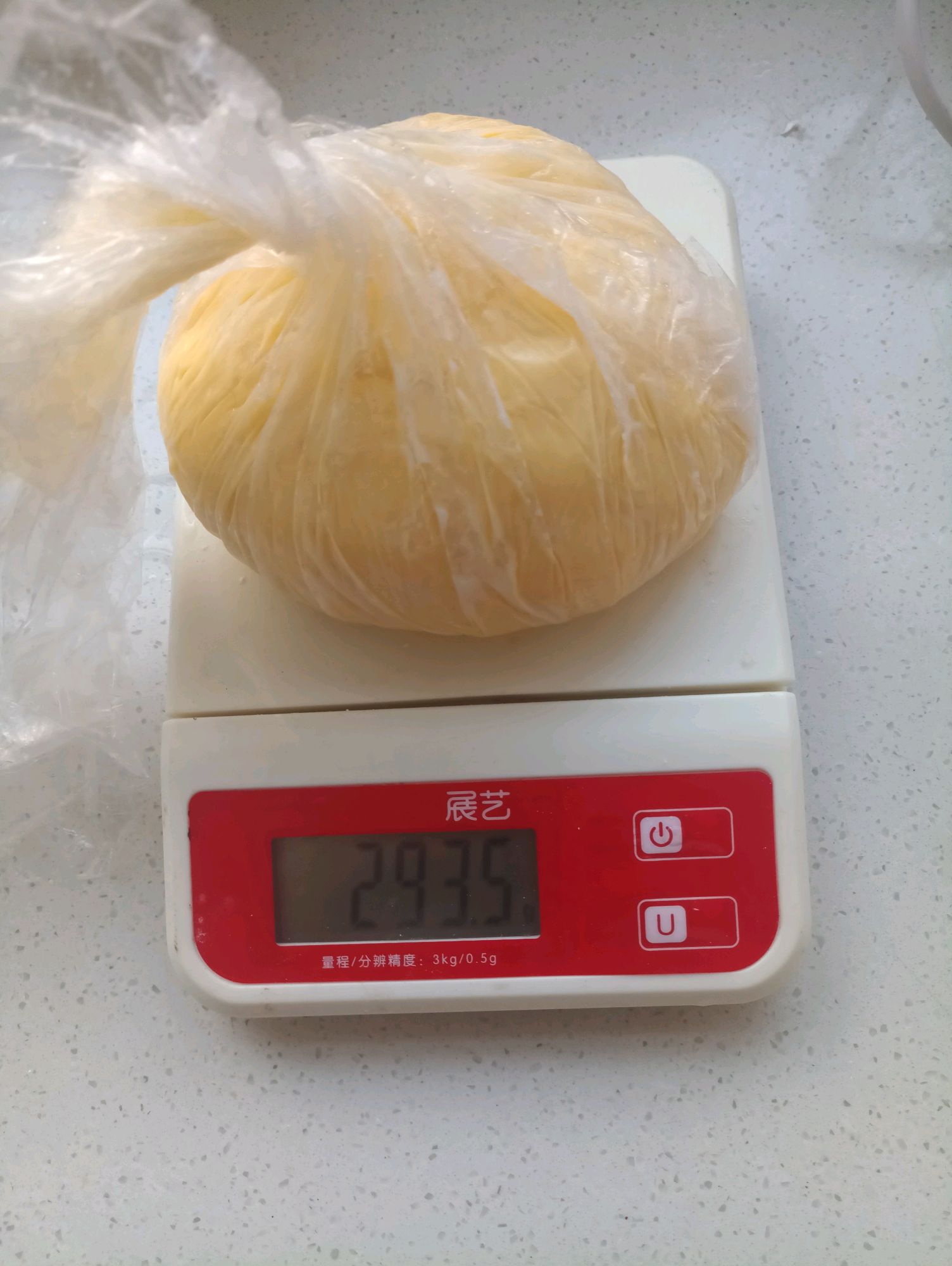 奶油打发的方法和技巧,奶油打发教程要加黄油吗