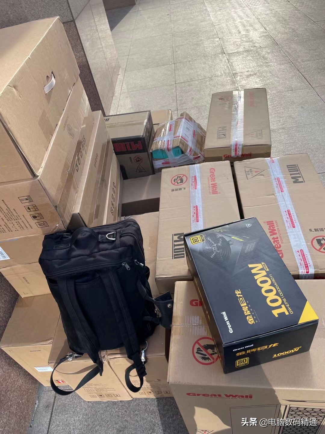 朋友欠我10台电脑钱，手机打不通，微信拉黑玩失踪，该怎么办？