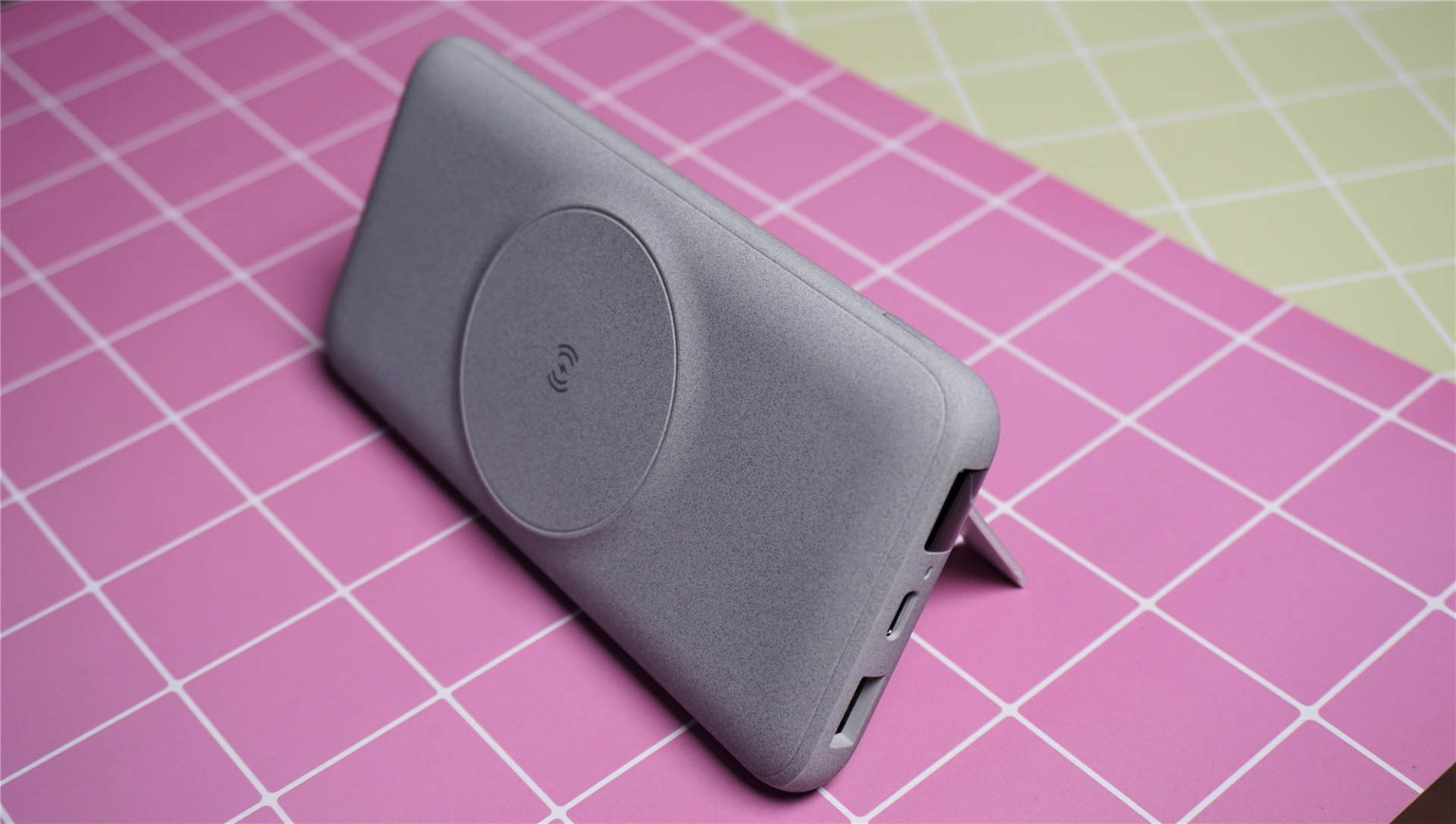 最好的充电宝测评,目前性能最好的充电宝