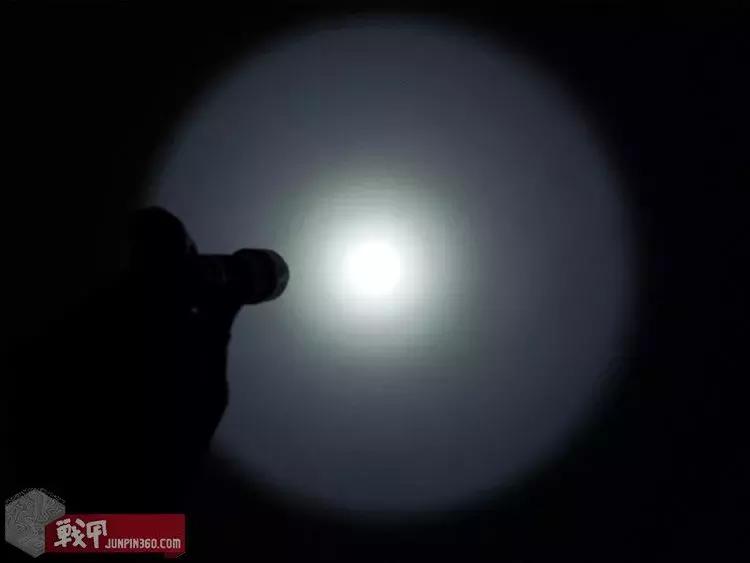 评FenixTK15UE手电：经典之作，总有它的理由