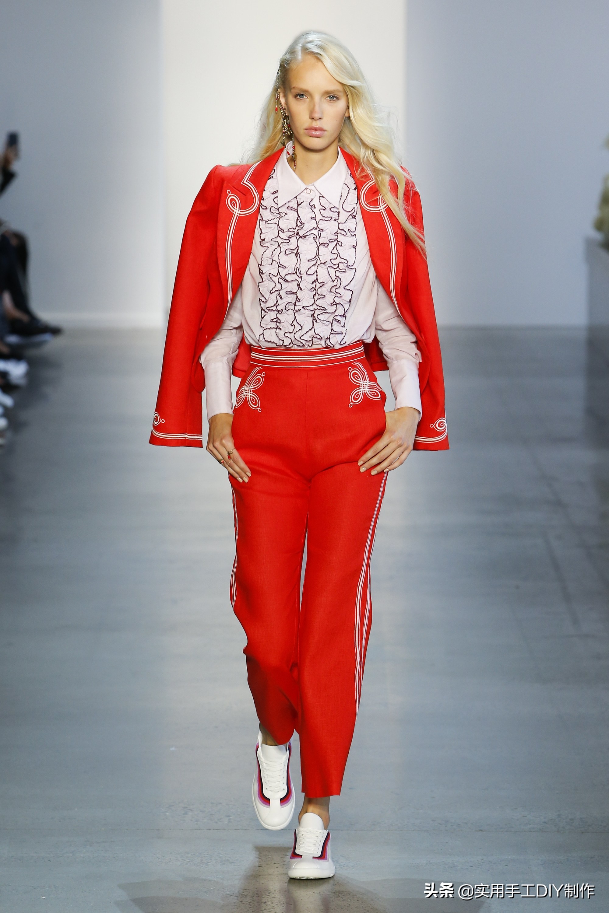 zimmermann连衣裙2019,zimmermann连衣裙2022春夏成衣系列