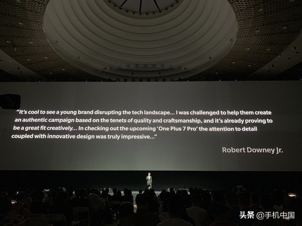 唐尼小罗伯特代言手机,一加手机唐尼代言用了多少钱