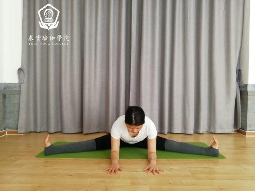 疏通膀胱经络排毒瑜伽,肾经膀胱瑜伽动作