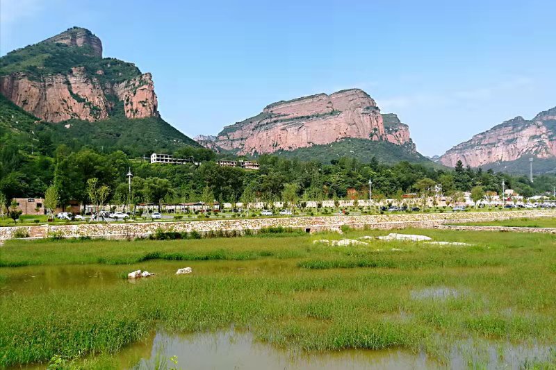 布衣公卿什么意思,布衣未必亏公卿是什么意思