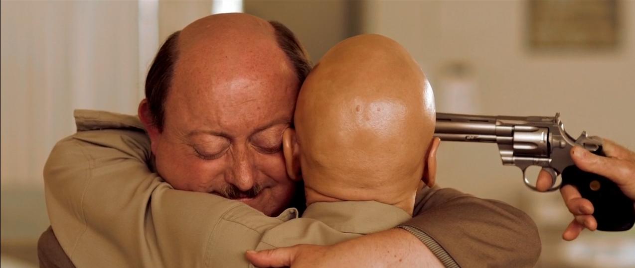 《人体蜈蚣系列》:从全彩到黑白默片重口味背后的荒诞剧情