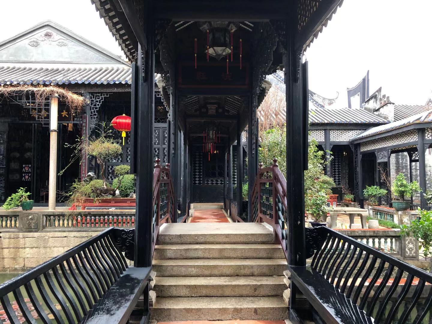 余荫山房是典型的岭南园林风格,岭南私家园林余荫山房