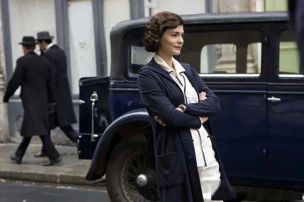 女性月经期间雌激素分泌旺盛,女性雌激素旺盛会有哪些表现