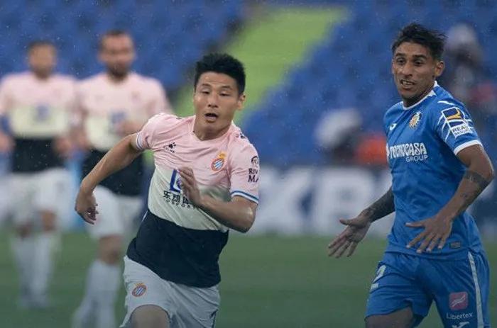 武磊推空门,推武磊