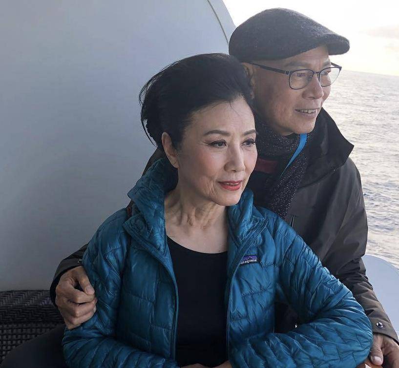 罗家英汪明荃婚后返港,罗家英汪明荃21年步入婚姻