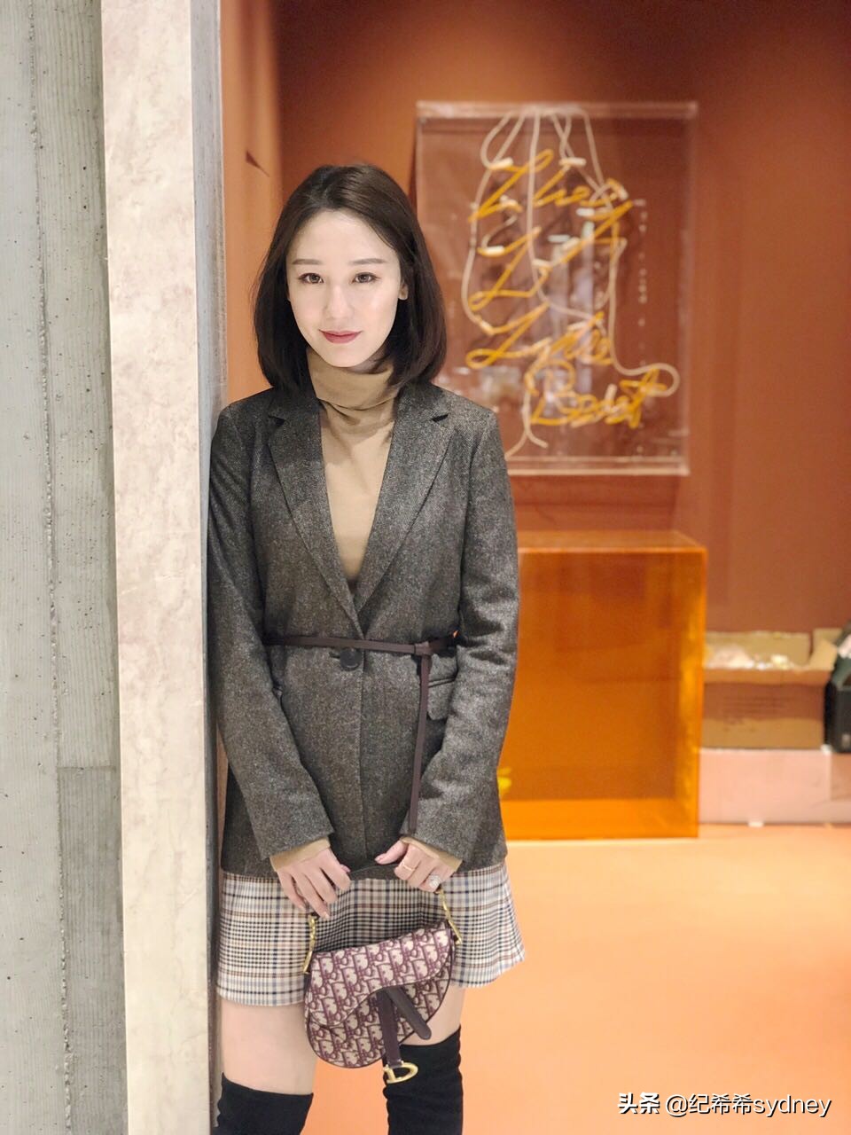 过年拜年包好多红包,拜年拎回来一只鸡一只鸭