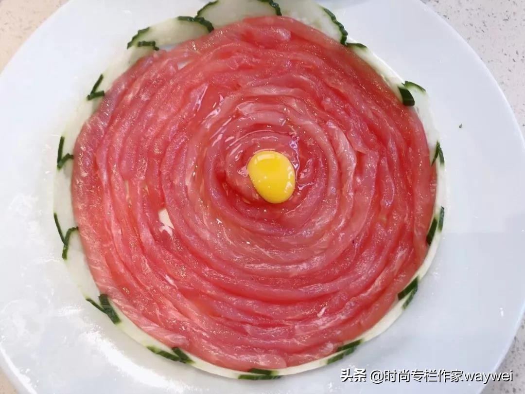 寒风飒飒,人类无法阻止火锅的蔓延势头了……