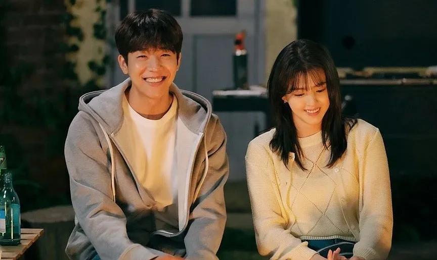 我和妈妈聊聊天200字,和妈妈一起谈恋爱33集