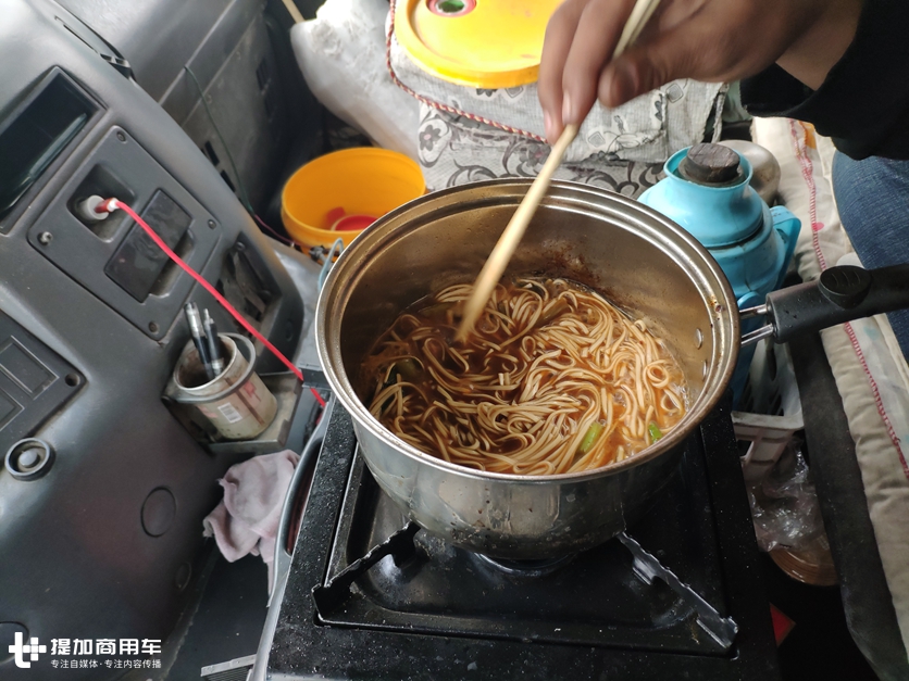 陕汽重卡最经典的一款,最新发布的一款卡车